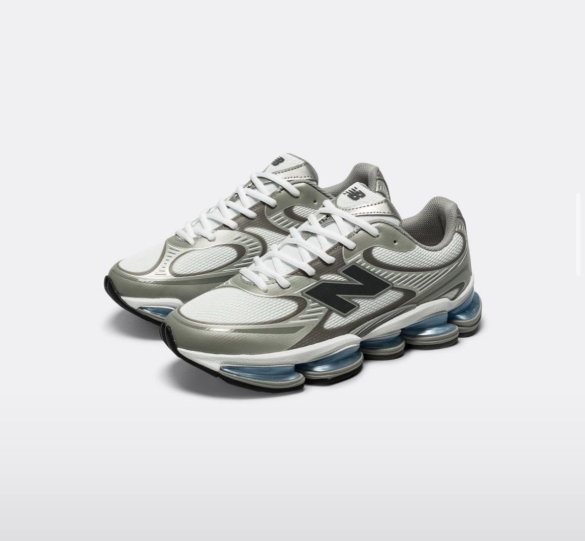 New Balance 2000