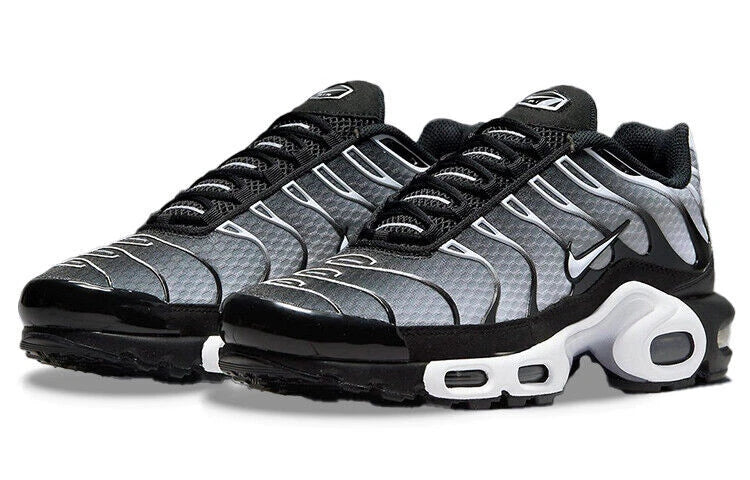 Nike TN Black Metallic Silver