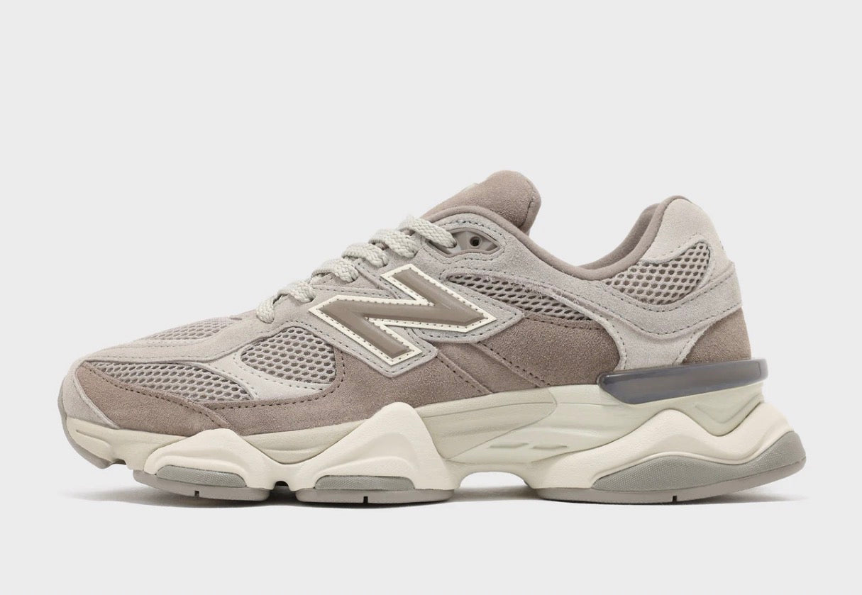 NEW BALANCE 9060 SUEDE MESH