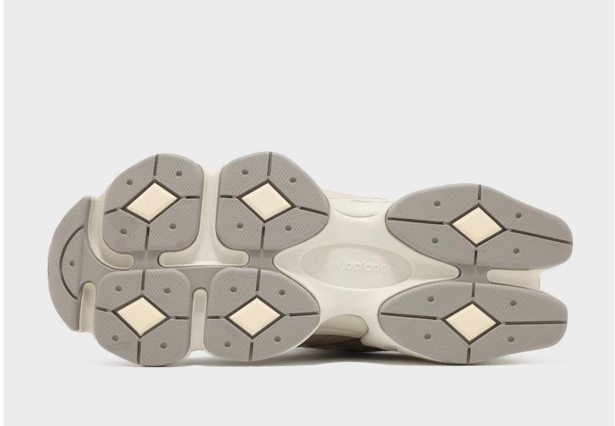 NEW BALANCE 9060 SUEDE MESH