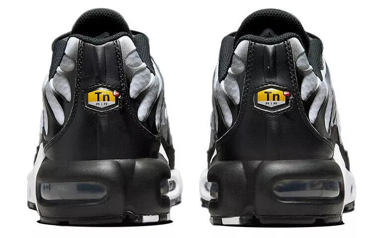 Nike TN Black Metallic Silver